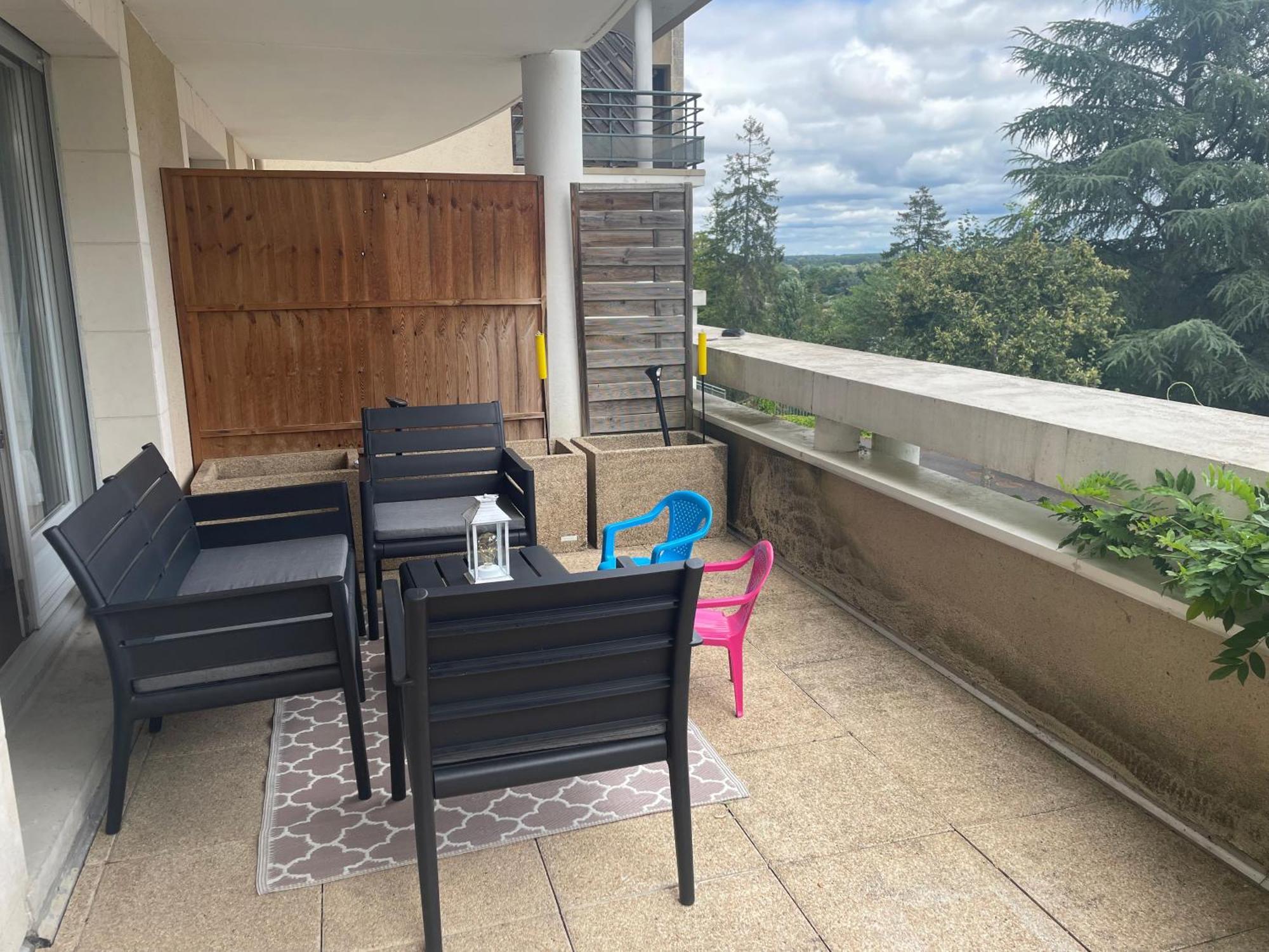 Appartement Avec Parking & Linge Inclus & Local Velos 블루아 외부 사진