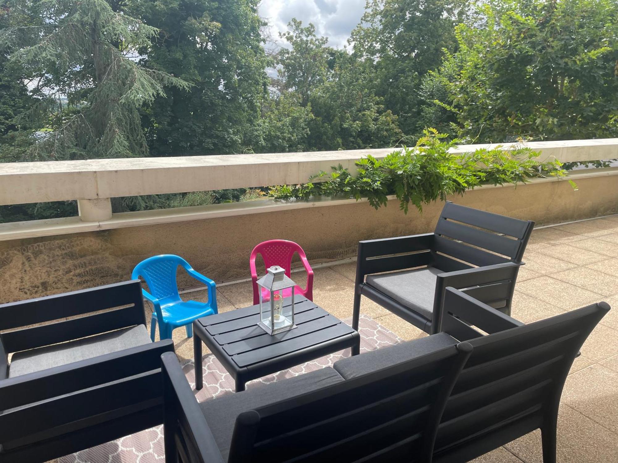 Appartement Avec Parking & Linge Inclus & Local Velos 블루아 외부 사진